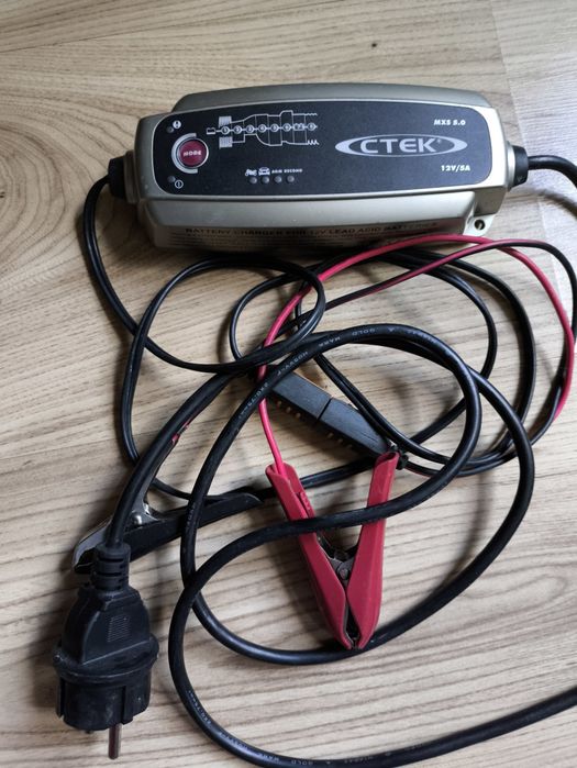 Интелигентни зарядни устройства CTEK 12V