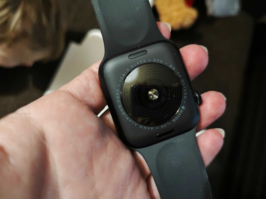 Смарт часовник Apple watch SE 3