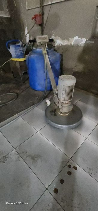 Gilam yuvish aparat sotiladi