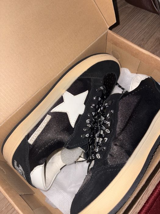 Кроссовки голден стар