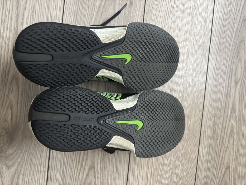Adidasi basket nike gt cut academy