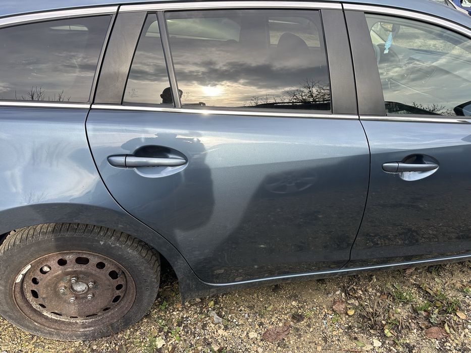 Врата/Врати десни за Мазда 6 комби 2013-