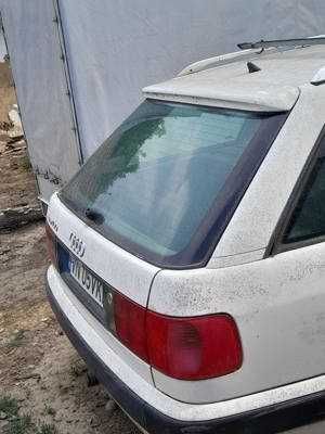 vand autoturism Audi 100 pentru pasionatii de marcă