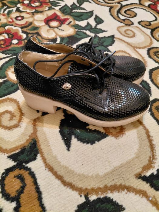 Обувь сотилади  россиядан