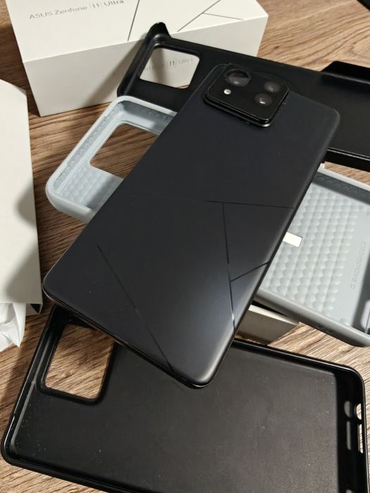 Asus Zenfone 11 Ultra in garantie