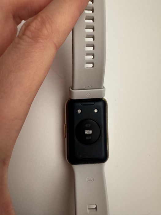 Смарт часовник Huawei watch fit elegant