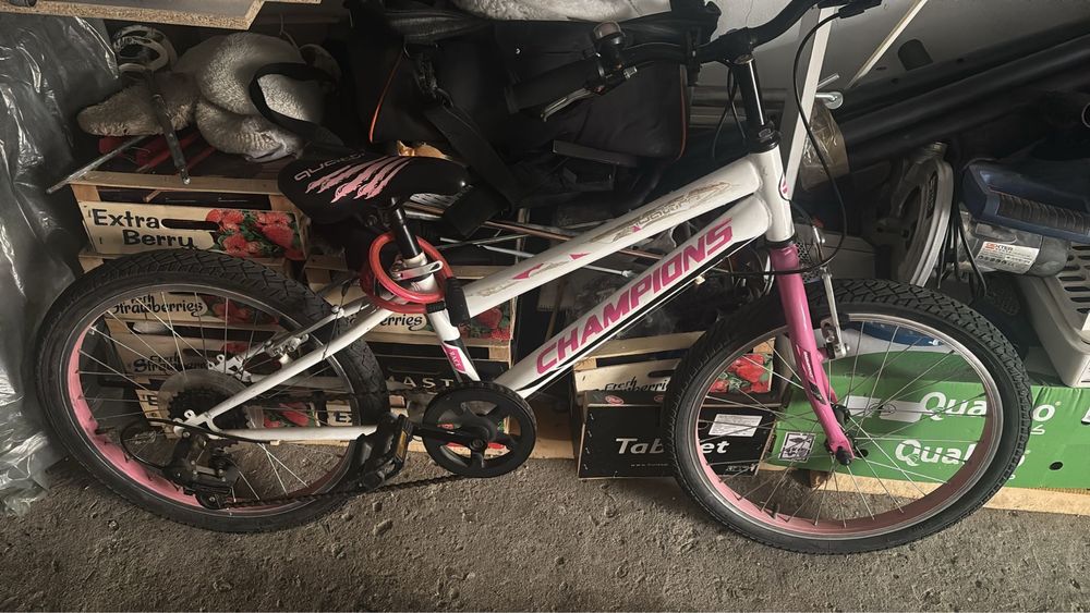 Bicicleta fetita alb cu roz Champions