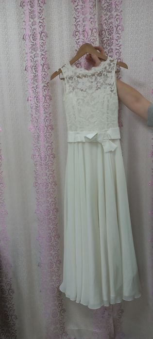 Платья Нарядные продам