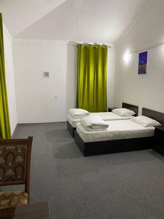 Green Apple Guest House — номера посуточно, завтрак включён