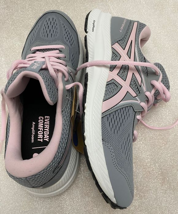 Кроссовки беговые ASICS женские