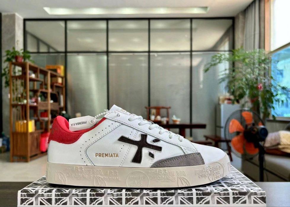 Кроссовки оптом с фабрик напрямую