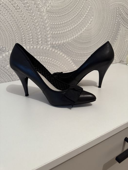 Продам новые туфли