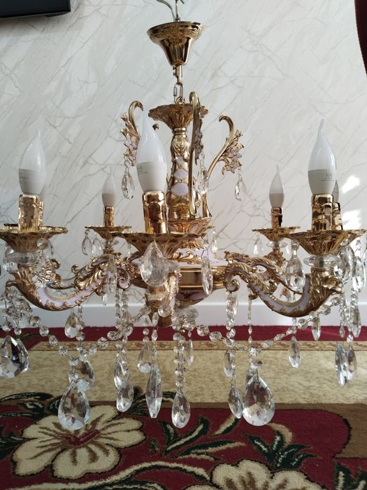 Люстры потолочные