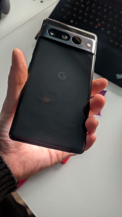 Vând Google Pixel 7 Pro 256GB (Negru/Obsidian) – Proiect Recondiționare / Pentru Piese + 6 Huse CADOU
