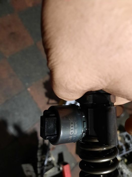 injector injectoare vw touran 2.0tdi azv skoda octavia 2.0tdi bkd vw g