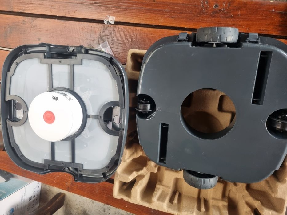 Robot curatare piscina fara fir WYBOT WY1102 max la cutie