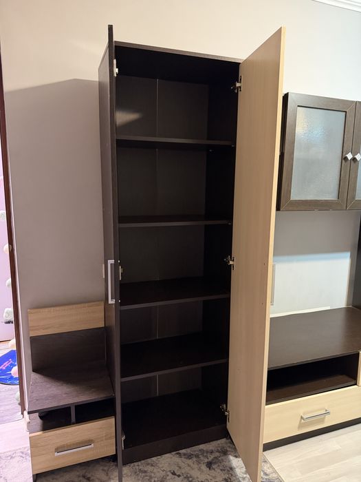 Шкаф в хорошем состоянии