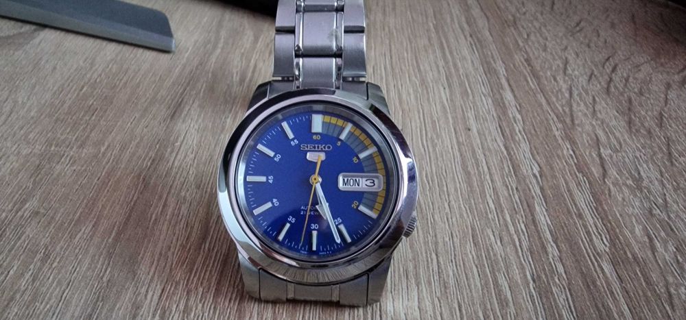 Superb ceas SEIKO 5 automatic