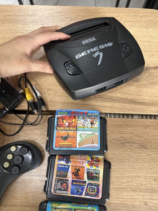 Игровая приставка sega
