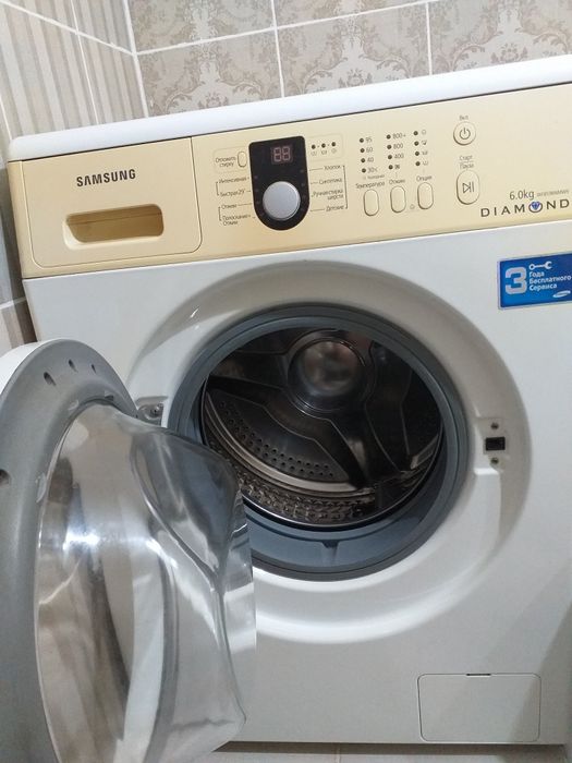 Продам машинку в отличном состояний