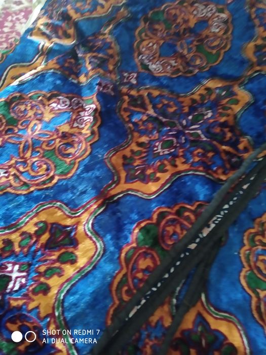 Тайер тикилган духоба курпача жилди 2-та.