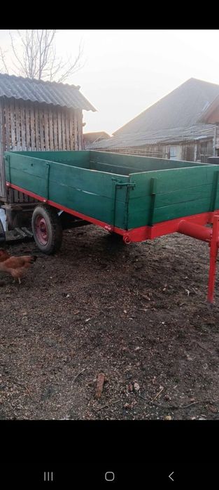 Vând sau schimb remorca