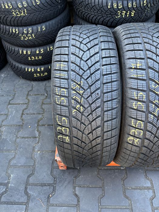 Anvelope Iarna 235/55/17 GoodYear UltraGrip Performance 235 55 17 R17