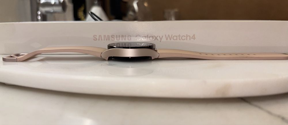 Часовник Samsung Galaxy 4 40mm