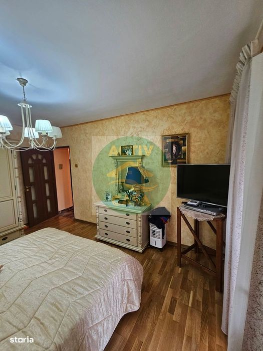 De Vânzare – Apartament Cu 3 Camere În Zona Bcr