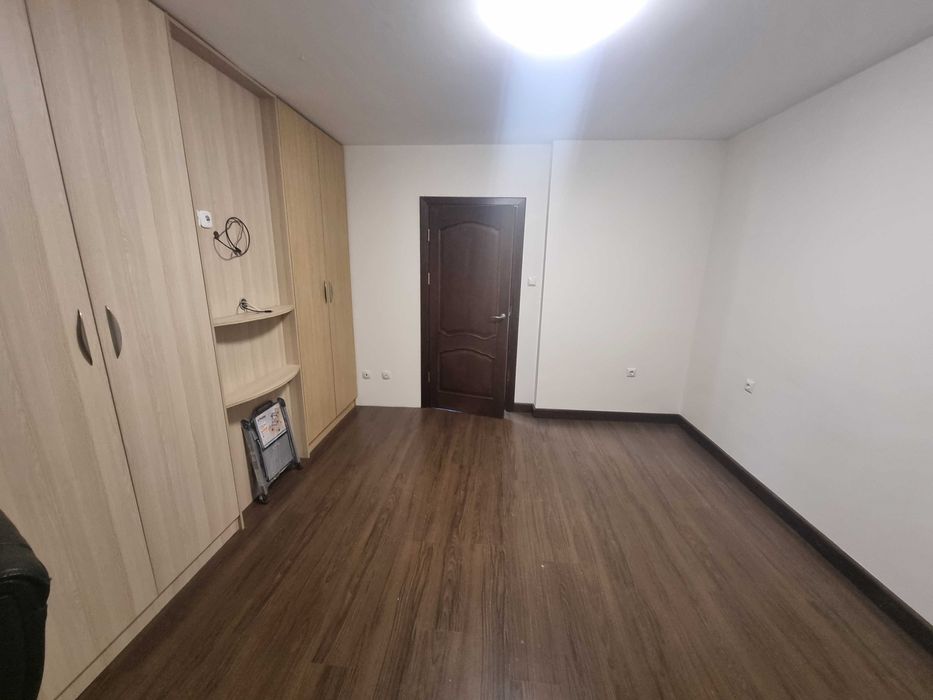 Продава се Тристаен апартамент в Благоевград, Ален мак - 90 кв.м за 1017 €/кв.м - Снимка #8