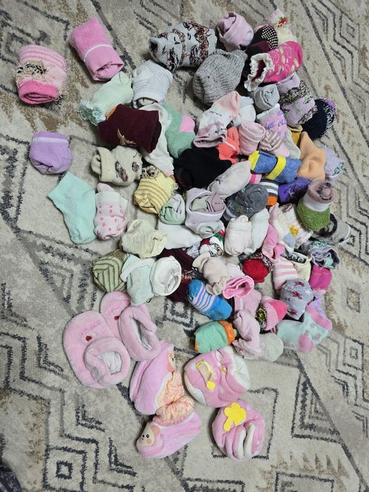 Детские колготки, носки, шапки, панамы,перчатки,варежки,слюнявчики