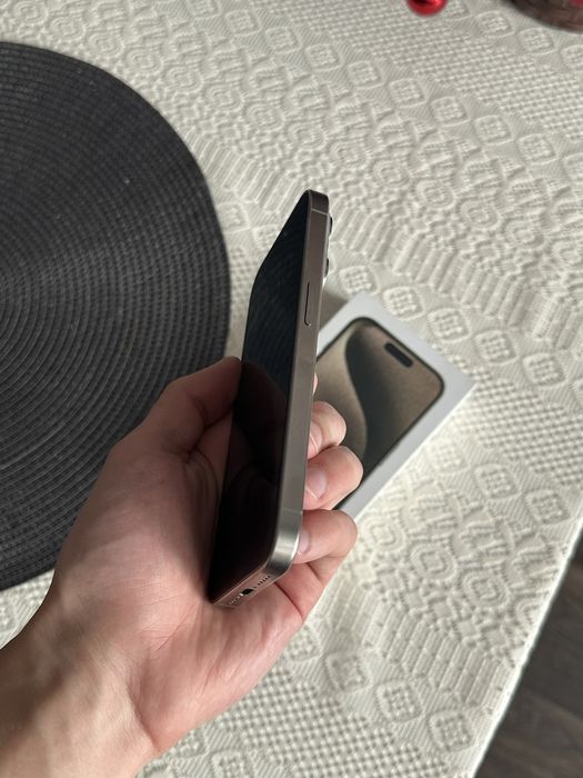Iphone 15 pro в идеальном состоянии