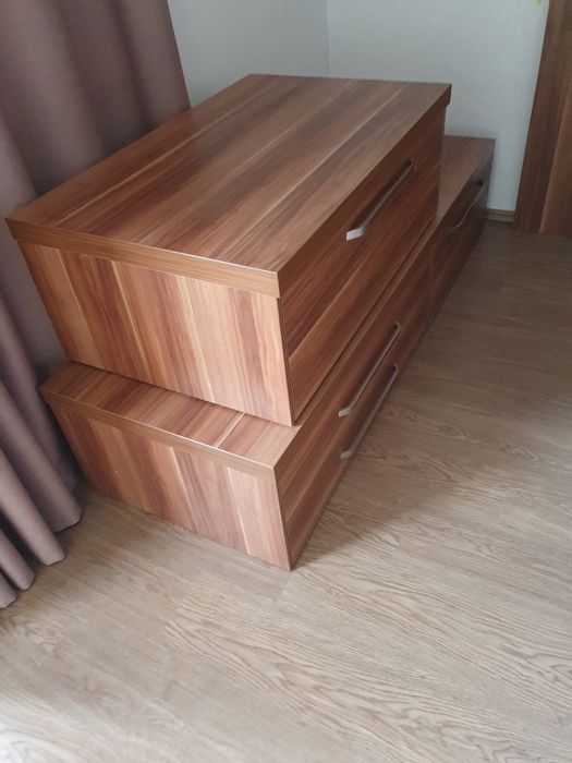 Mobila living diferite corpuri 200 lei /bucata
