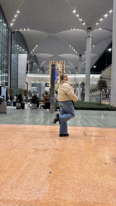 Женская Куртка зима 44 размер