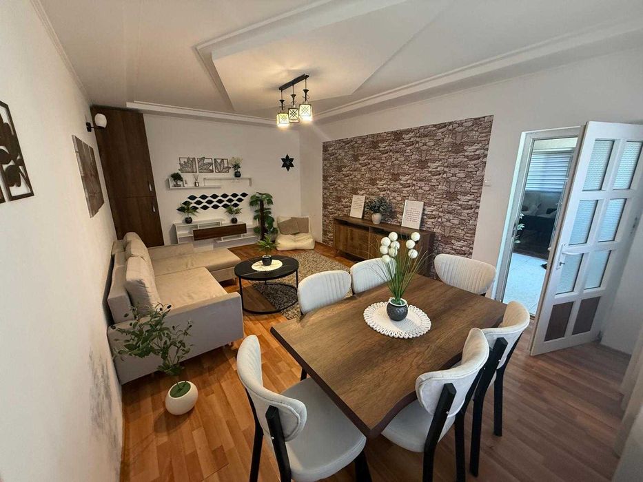 vand casa parter + mansarda