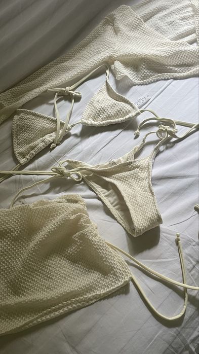 Купальник XS-S молочного цвета