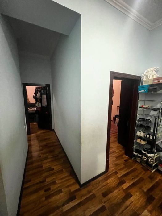 Tezda 2 xonalik 1 qavatda sotiladi