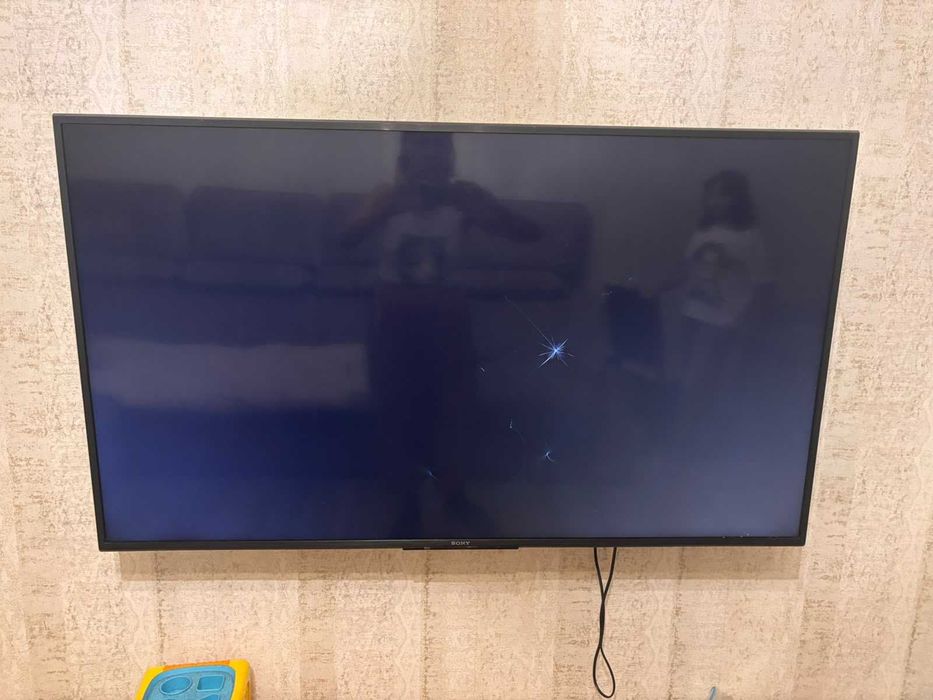 Телевизор Sony бу с дефектом экрана