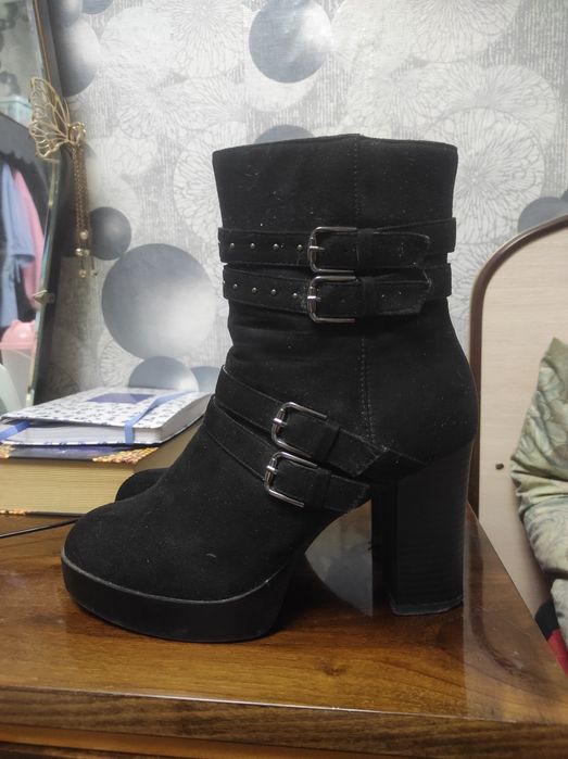 Продам ботинки весна-осень