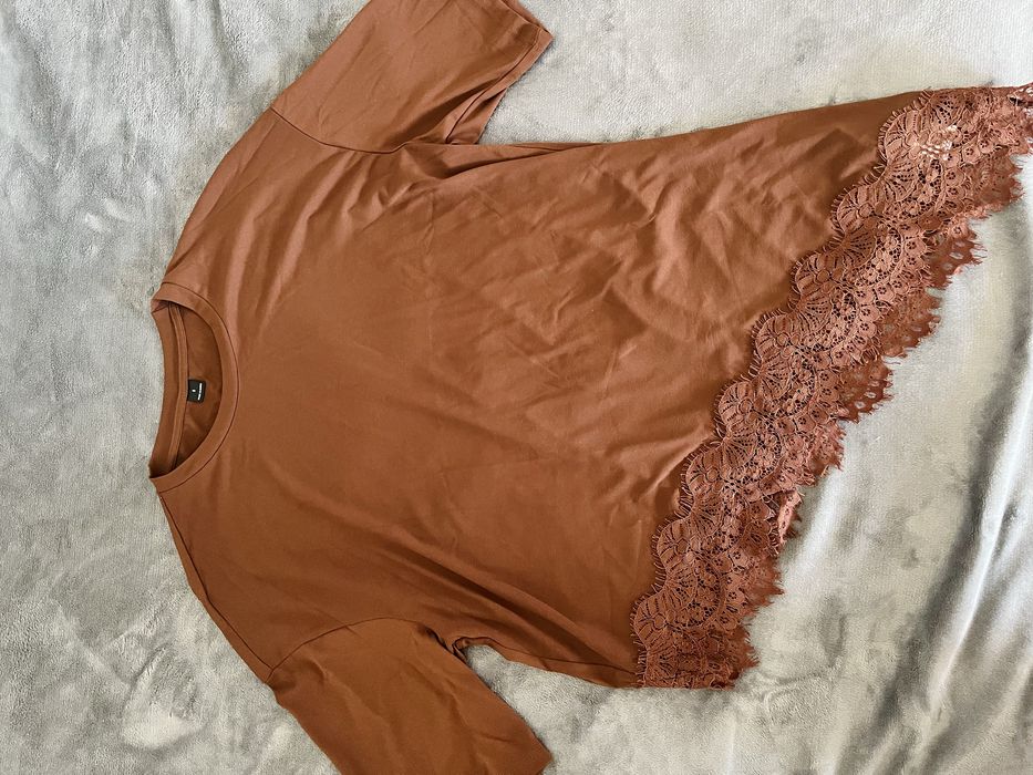 Tricou nou oversize cu dantela