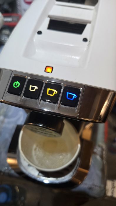 Vand aparat de cafea cu capsule  Saeco  Tchibo