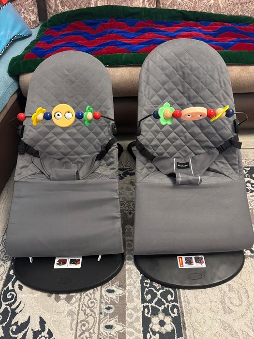 Продам шезлонг детский 2 шт