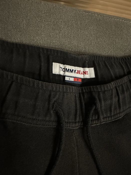 Оригинална долница Tommy Hilfiger