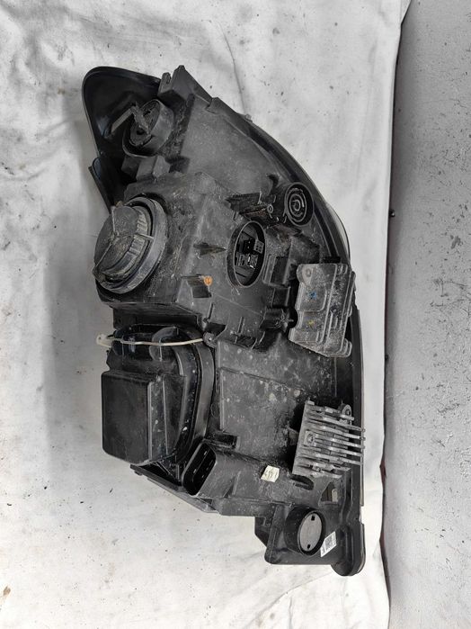 Оригинален фар БМВ Е84  BMW E84 X1 LCI Feis Led Bixenon