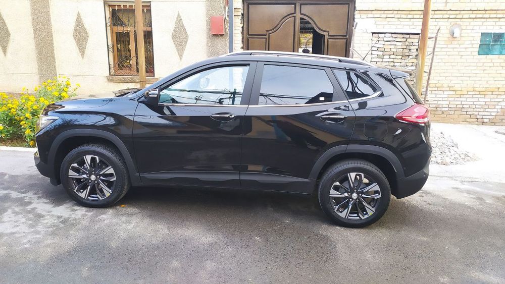 Chevrolet Tracker 2