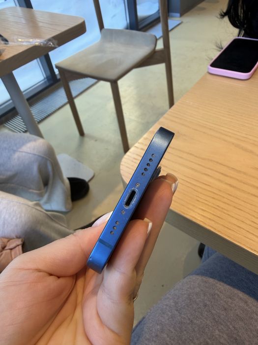 Продам iphone 13