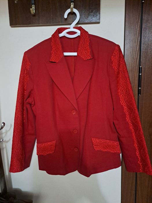 Продаётся женский жакет размер 46