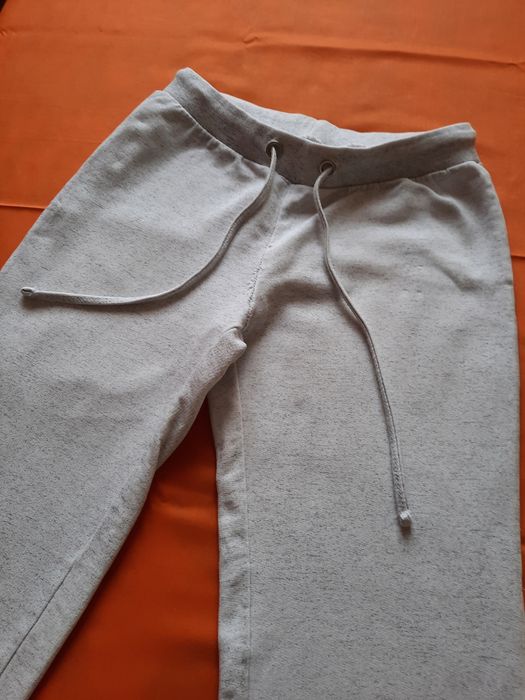 Продаеся спорт. Костюм.