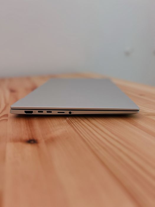 Asus Vivobook S15 - Вграден AI, 2025г.