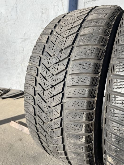 4 бр. зимни гуми 225/45/17 Pirelli 4,5-5 mm DOT 3815